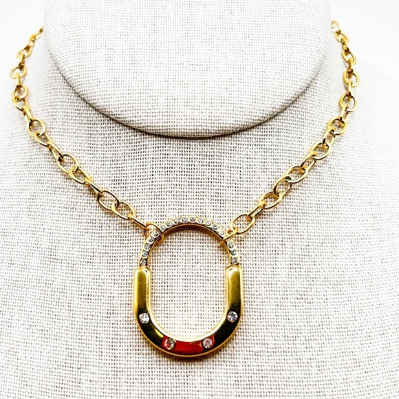 NWOT Beautiful 18 k gold plated stainless steel oval pendant necklace - Picture 9 of 11